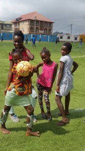 girls-play-football-1